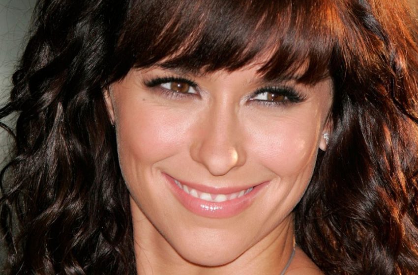  “An Actress Turned Into a Housewife!”: Even Fans Don’t Recognize Jennifer Love Hewitt!