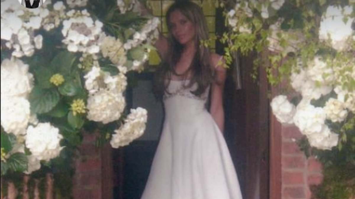 Victoria Beckham shares an UNSEEN photo from surprise vow renewal as husband  David whisked her off to Paris for a 24 hour mini-moon: 'It was the most  romantic thing he's ever done' |