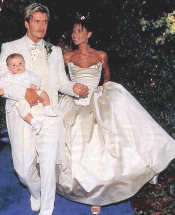 DAVID AND VICTORIA BECKHAM HAVE RENEWED THEIR WEDDING VOWS - Realmomster -  Online Mag