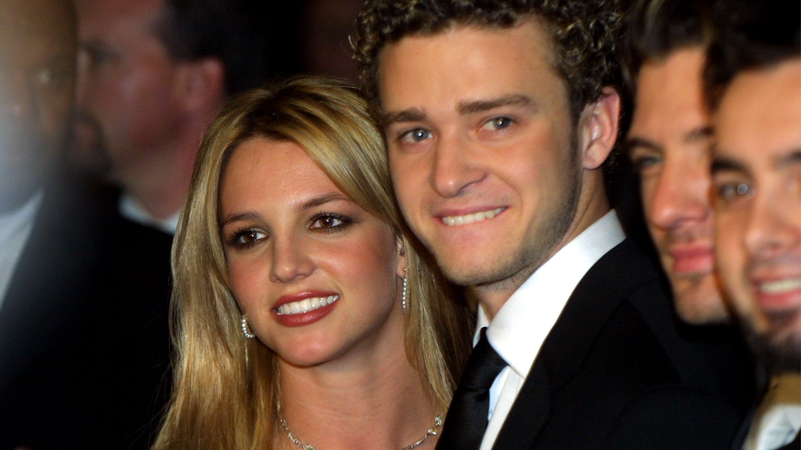 Britney Spears reveals she had abortion with ex Justin Timberlake | FOX 2