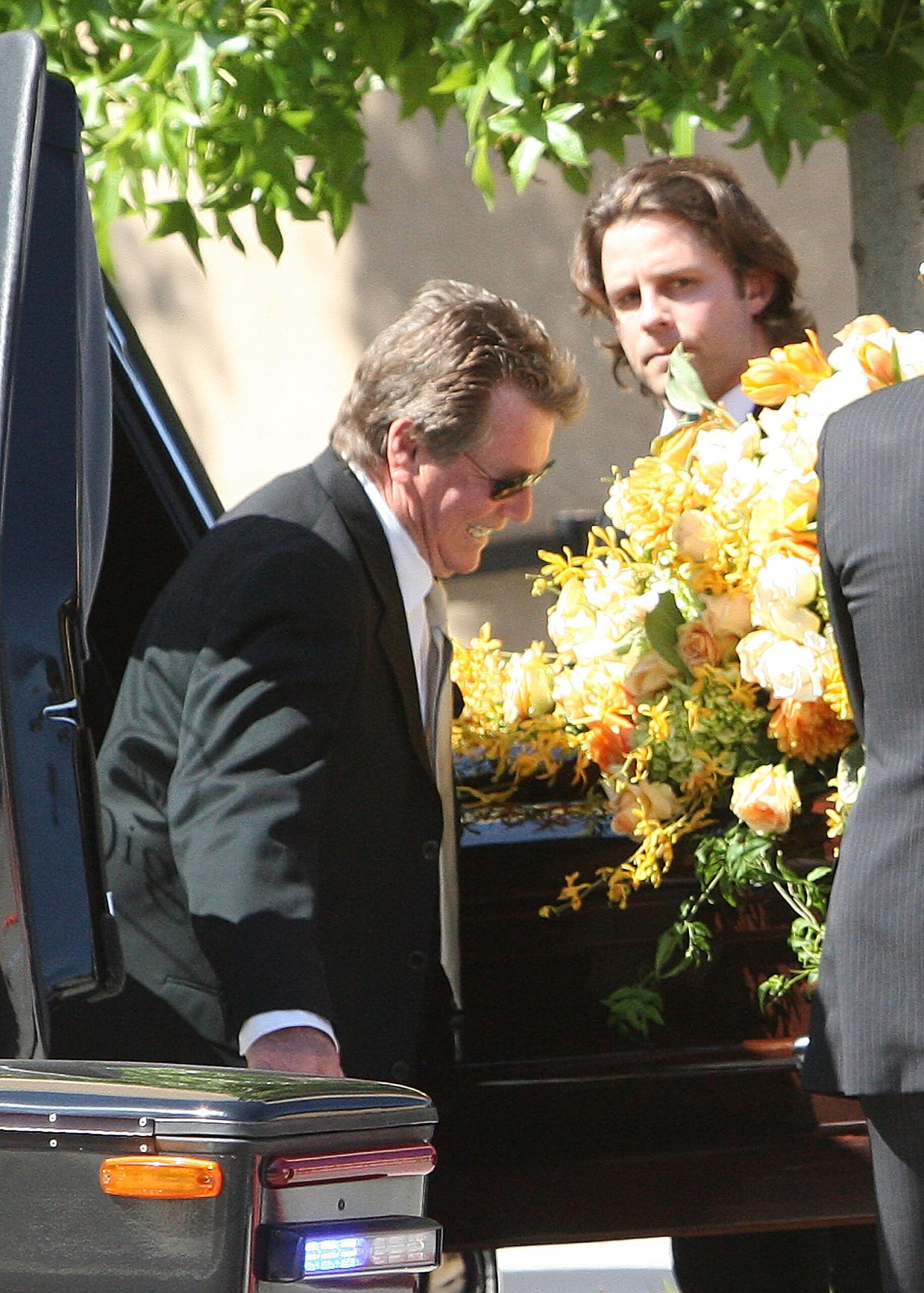 Ryan O'Neal attends Farrah Fawcett's funeral service at the Cathedral of Our Lady of the Angels on June 30, 2009, in Los Angeles, California. | Source: Getty Images
