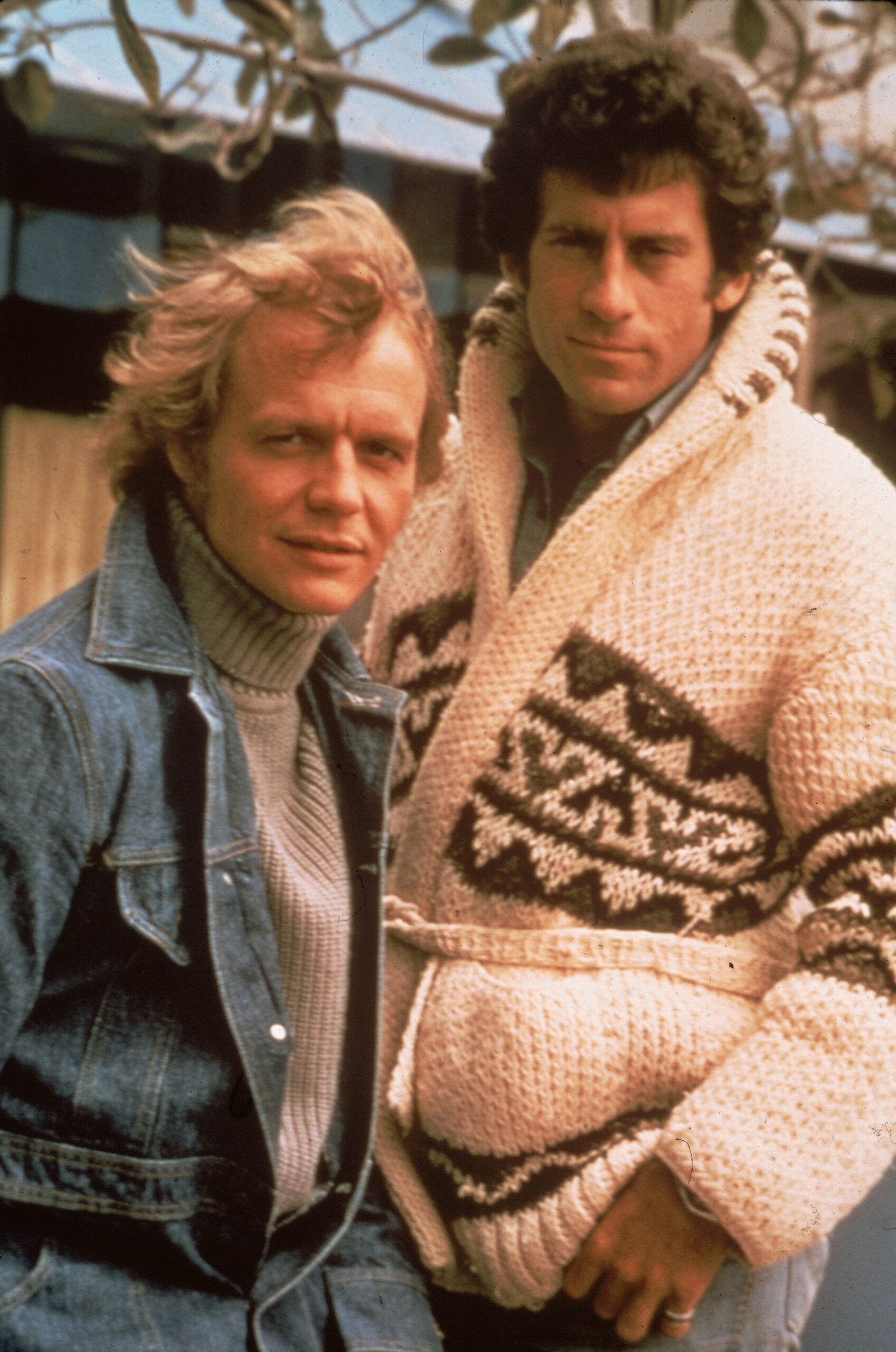 David Soul and Paul Michael Glaser in promotional portrait from TV series "Starsky and Hutch" in 1977 | Source: Getty Images